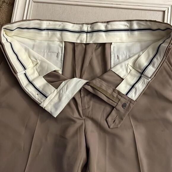 Joseph A Banks Traveler collection shorts British Tan tailored fit 38 NWOT - Picture 6 of 9